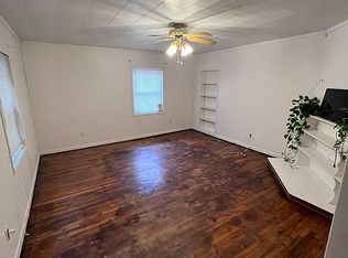 360 Lower Bear Wallow Rd #R, Dante, VA 24237