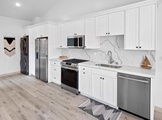 2042 Rue De La Montagne UNIT 2, Oceanside, CA 92054