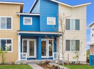 602 SW 100th St, Seattle, WA 98106