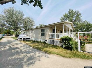 1131 Smylie Rd, Douglas, WY 82633