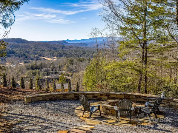 272 Deer Run, Hendersonville, NC 28739