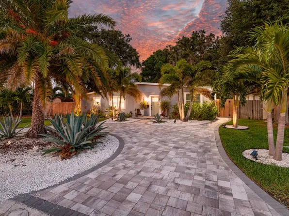 3819 Huntington St NE, Saint Petersburg, FL 33703