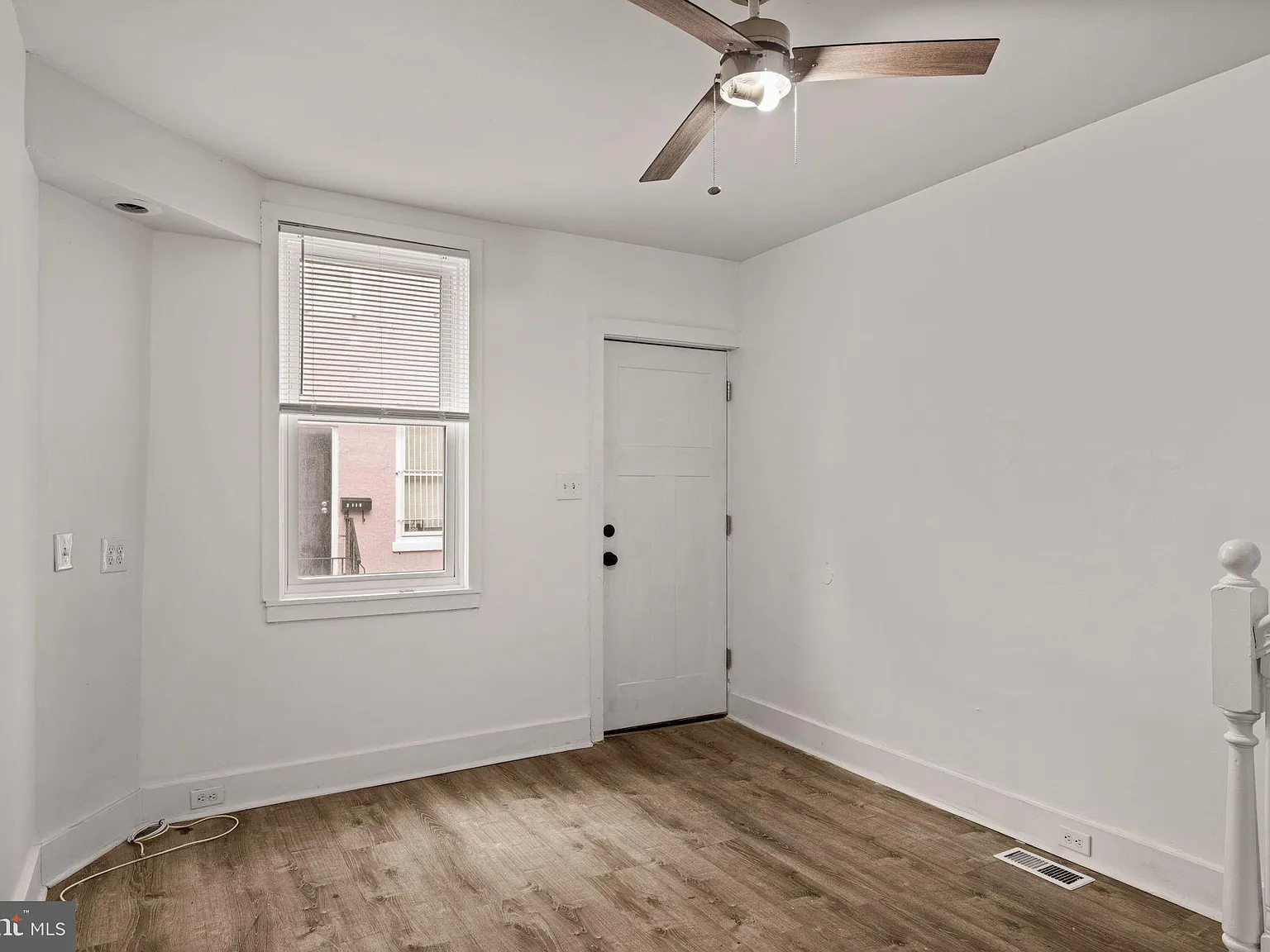 2 bed, 1.0 bath, 768 sqft, $1,600 — Photo 3