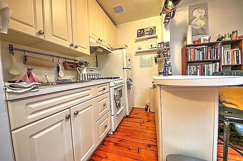 926 President Street — Photo 4
