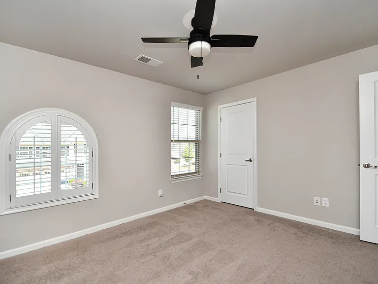 303 Corday Ln — Photo 27