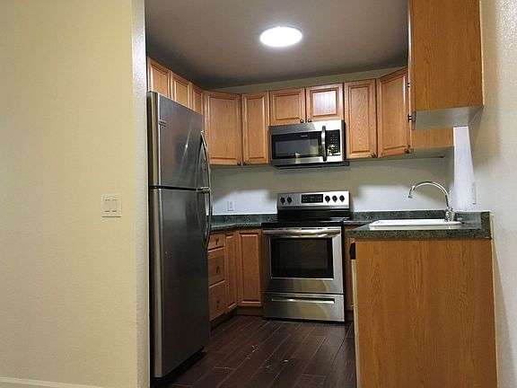 4th image of 2095 Highview Ct APT 7