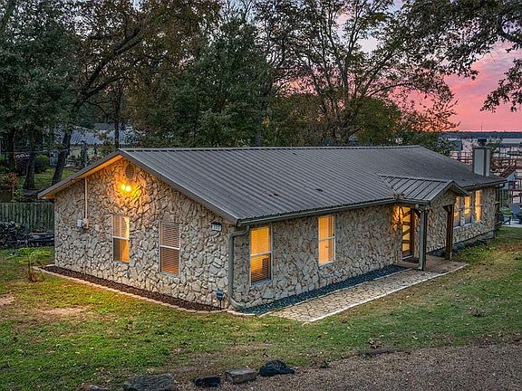 5th image of 103 Causeway Ct