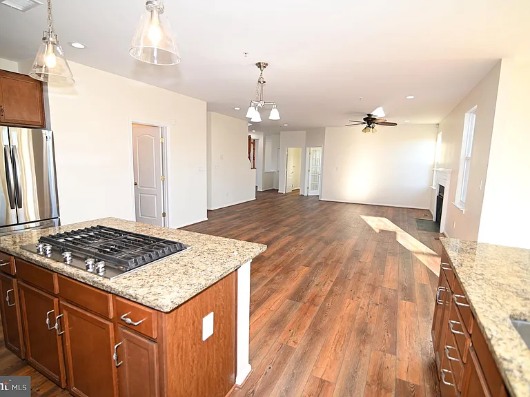 7001 Chaptico Ct — Photo 51