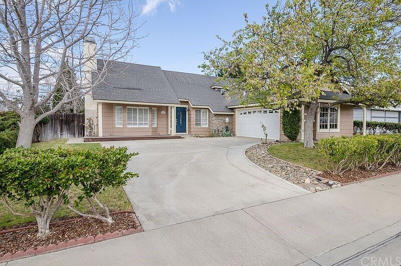 1st image of 295 Cain Dr