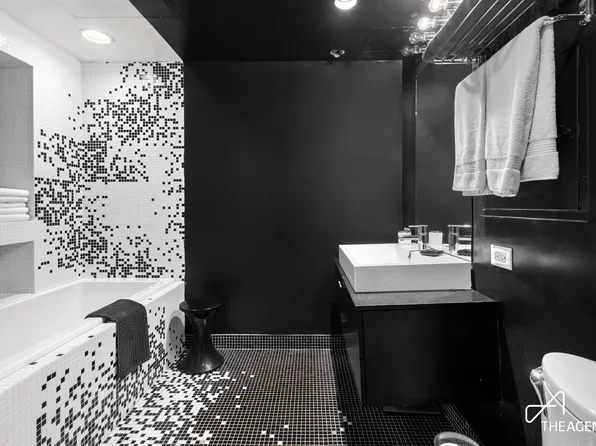 50 Pine Street image 10 of 13