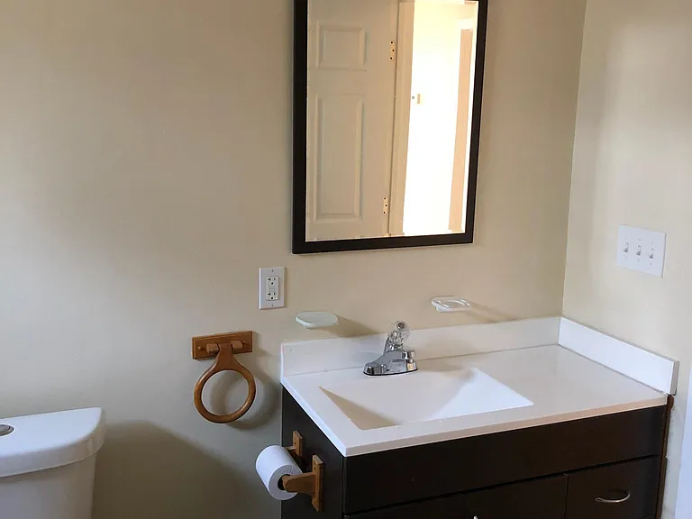 5 And Half Bluff St #3 — Photo 3