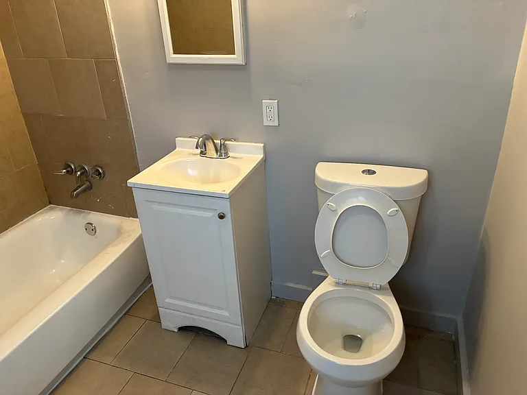 14910 Tireman Ave #2-3-8 — Photo 5