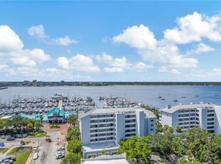 1000 Riverside Dr APT B504, Palmetto, FL 34221