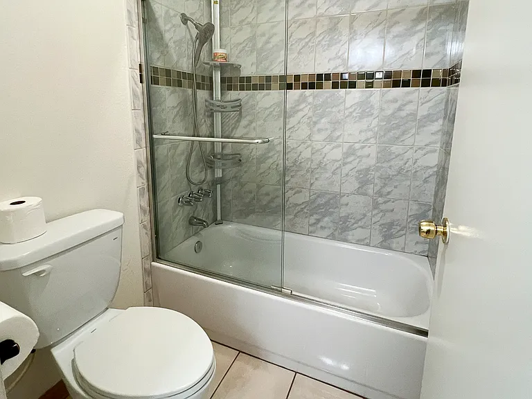 941 W Carson St #221 — Photo 17