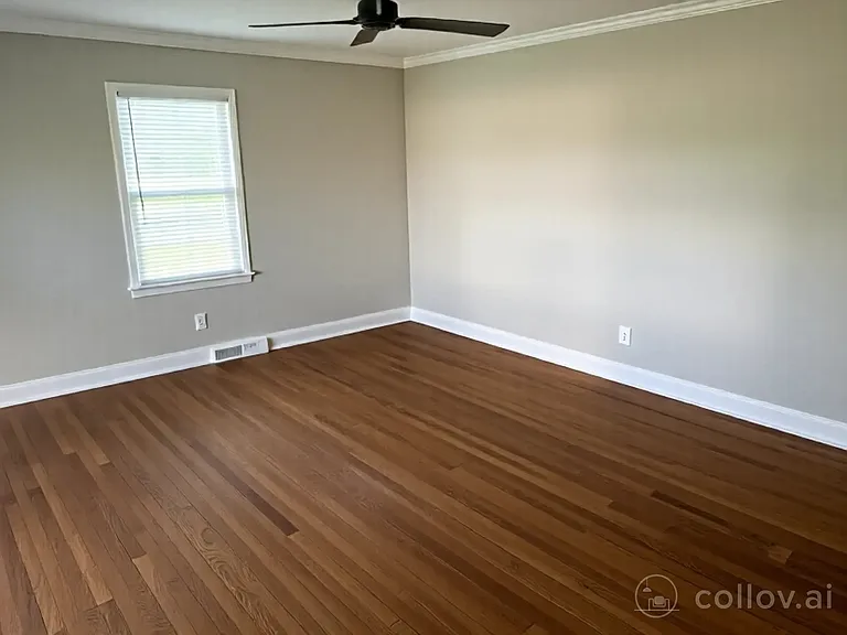 2415 Tucker St — Photo 2