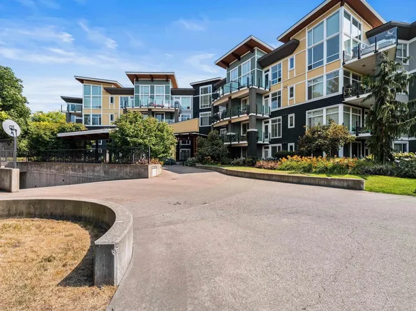 45389 Chehalis Dr #204, Chilliwack, BC V2R 0T9