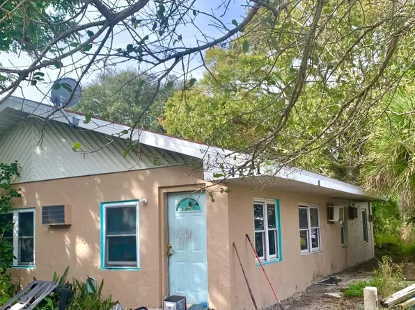 4721 28th Ct, Vero Beach, FL 32967