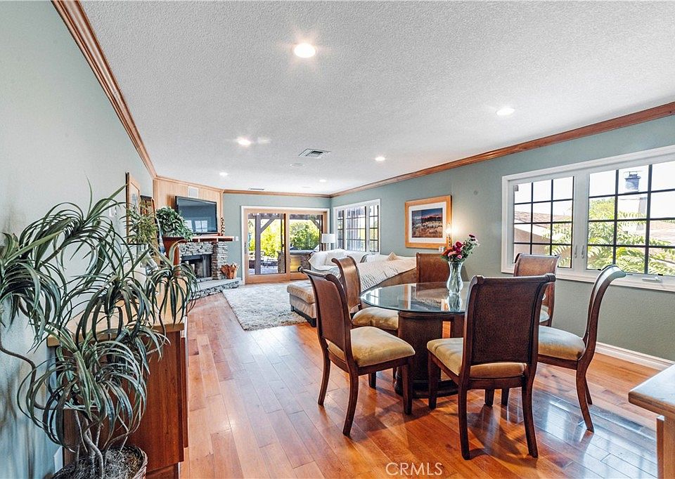 1st image of 25037 Everett Dr