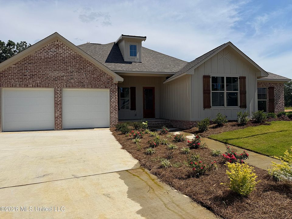 1st image of 521 Fusion St