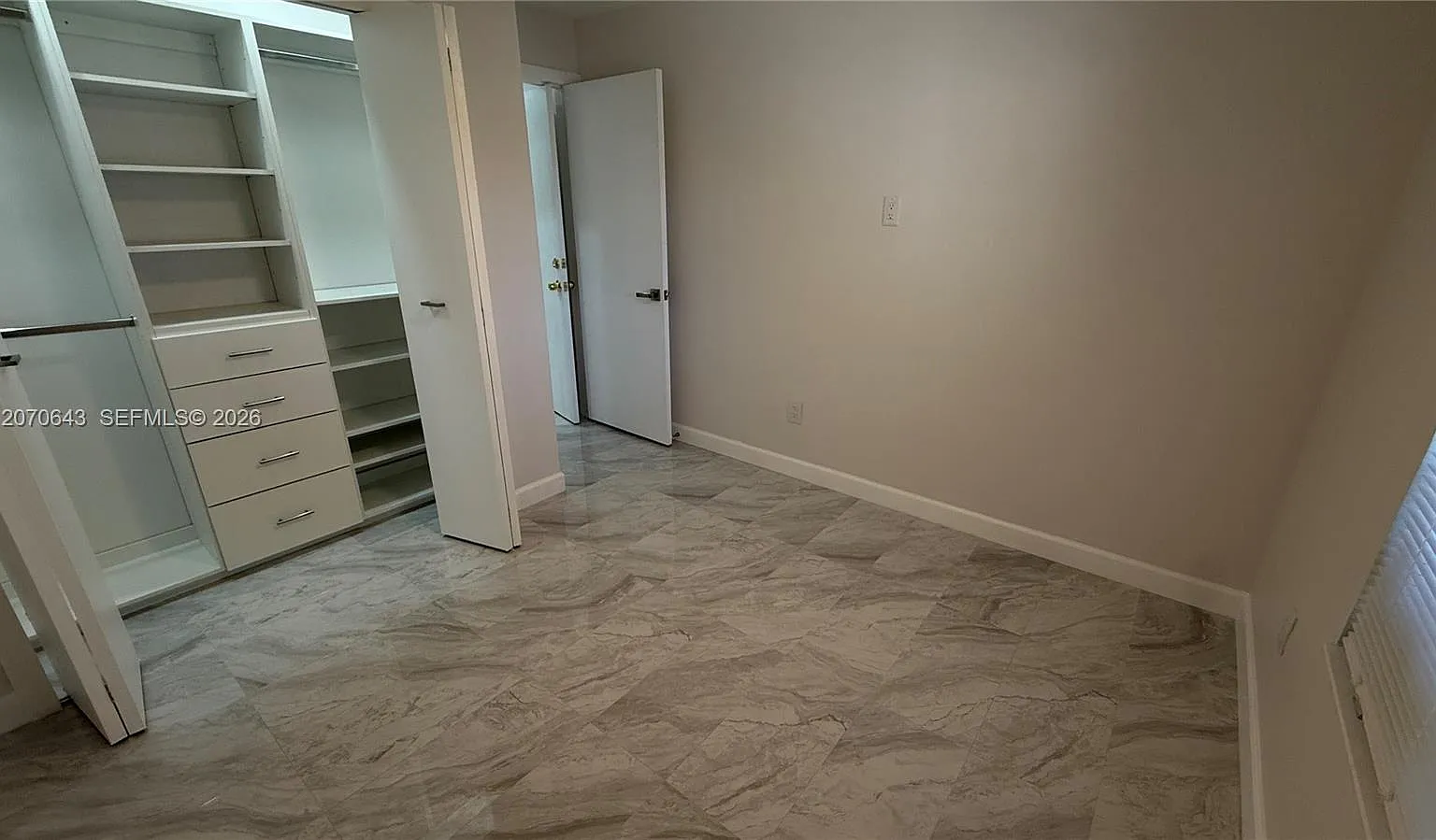 Winston Park Unit Two — Photo 4