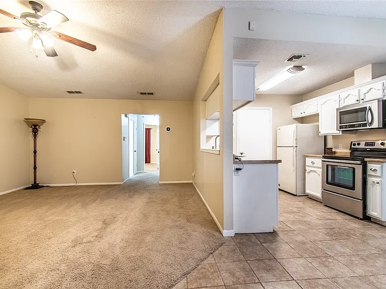 7218 Elwood Ct #C3 — Photo 4