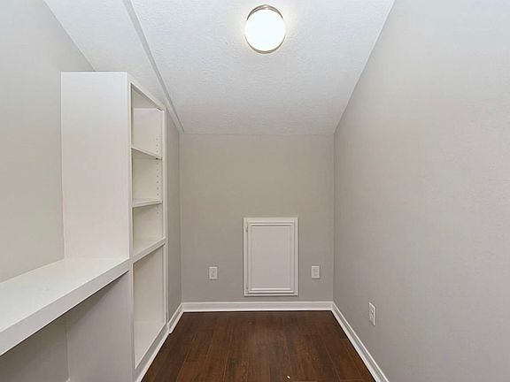 4th image of 11914 Briar Forest Dr