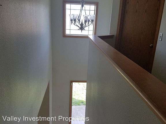 4th image of 501 Creswood Dr