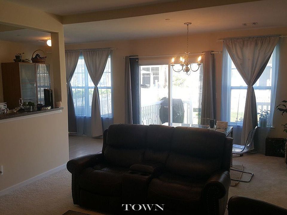2nd image of 189 Sea Grass Ln #1