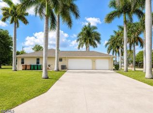 305 SE 16th Place Cpe, Coral, FL 33990