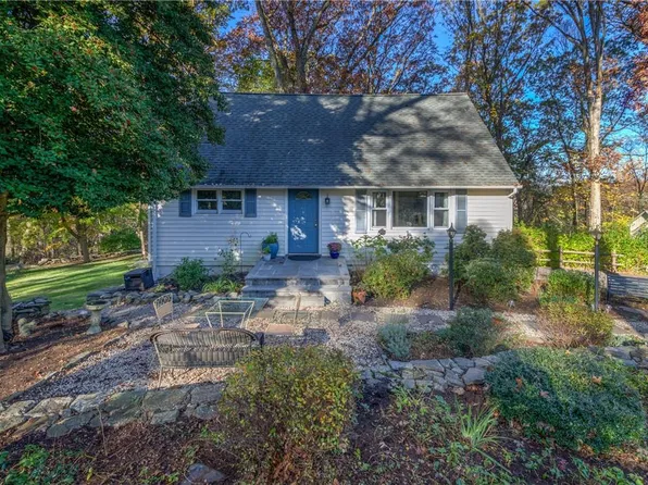 146 Arnold Place, Thornwood, NY 10594