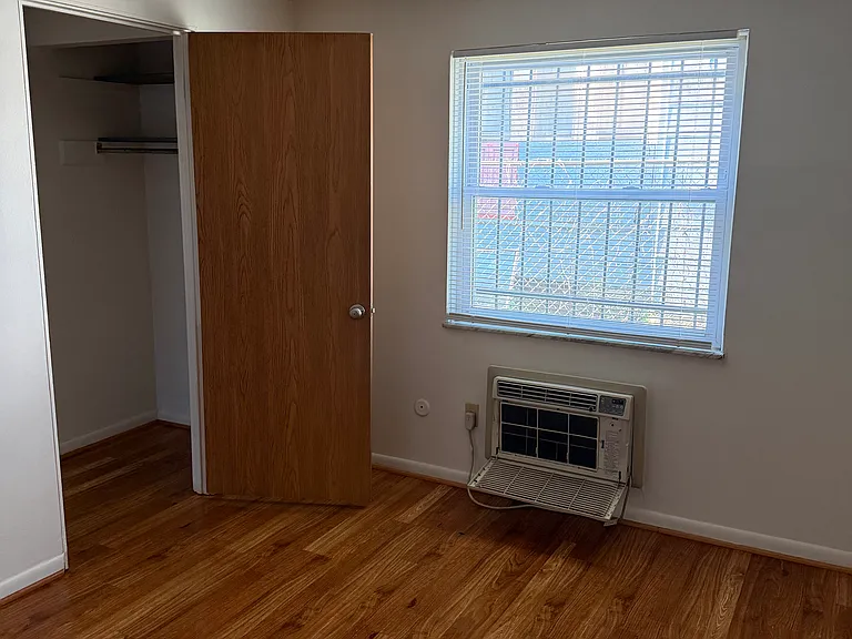 247 S 18th St #1B — Photo 8