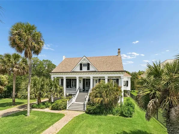 1815 Lakeshore Dr, Mandeville, LA 70448