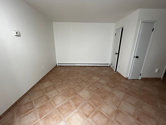 5th image of 246 Sandalwood Dr #2