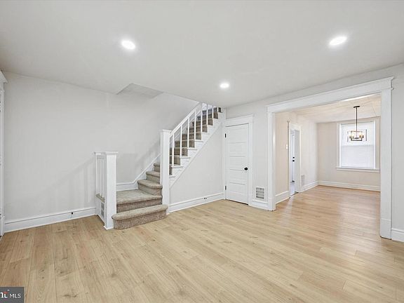 4th image of 2537 S Millick St
