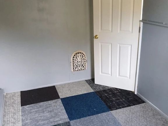 4th image of 102 Jefferson Ave #1