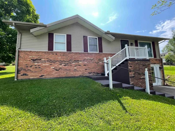 504 Stout St, Bridgeport, WV 26330