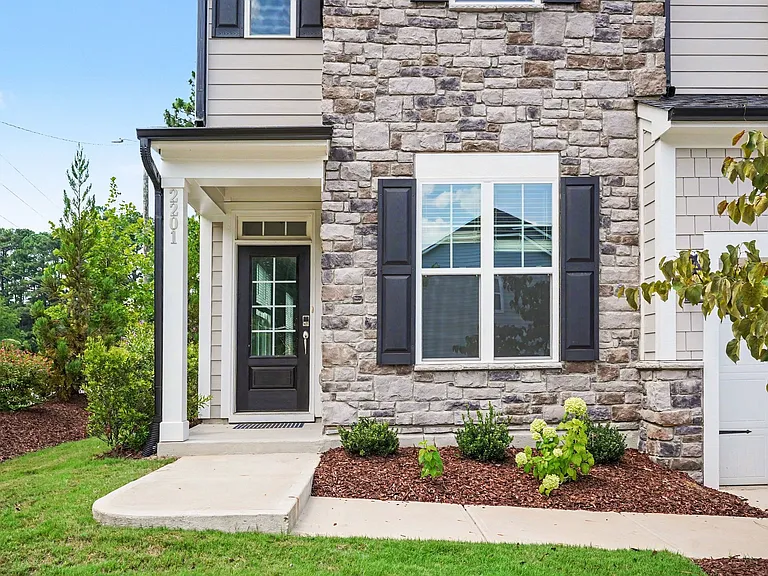 2201 Big Sky Ln — Photo 3