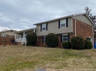 4030 Norcross Rd, Hixson, TN 37343