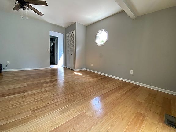 3rd image of 11365 Horton Rd