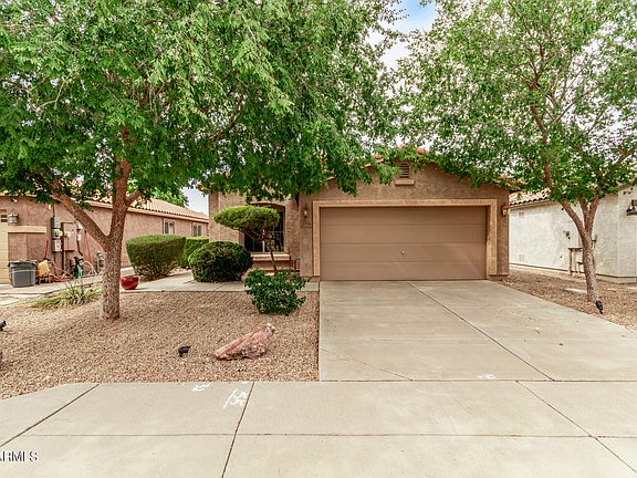 2nd image of 2774 W KRISTINA Avenue