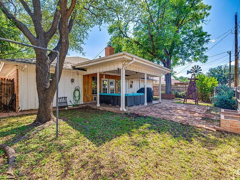 3108 Oak Forest Dr — Photo 31