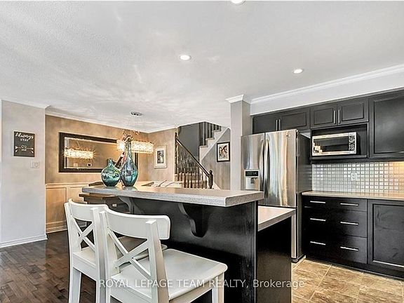 4th image of 381 Celtic Ridge Cres