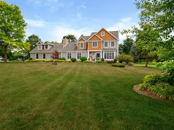 276 Paul Revere Ct, Chesterton, IN 46304