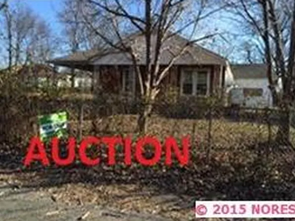 304 Park Blvd, Locust Grove, OK 74352