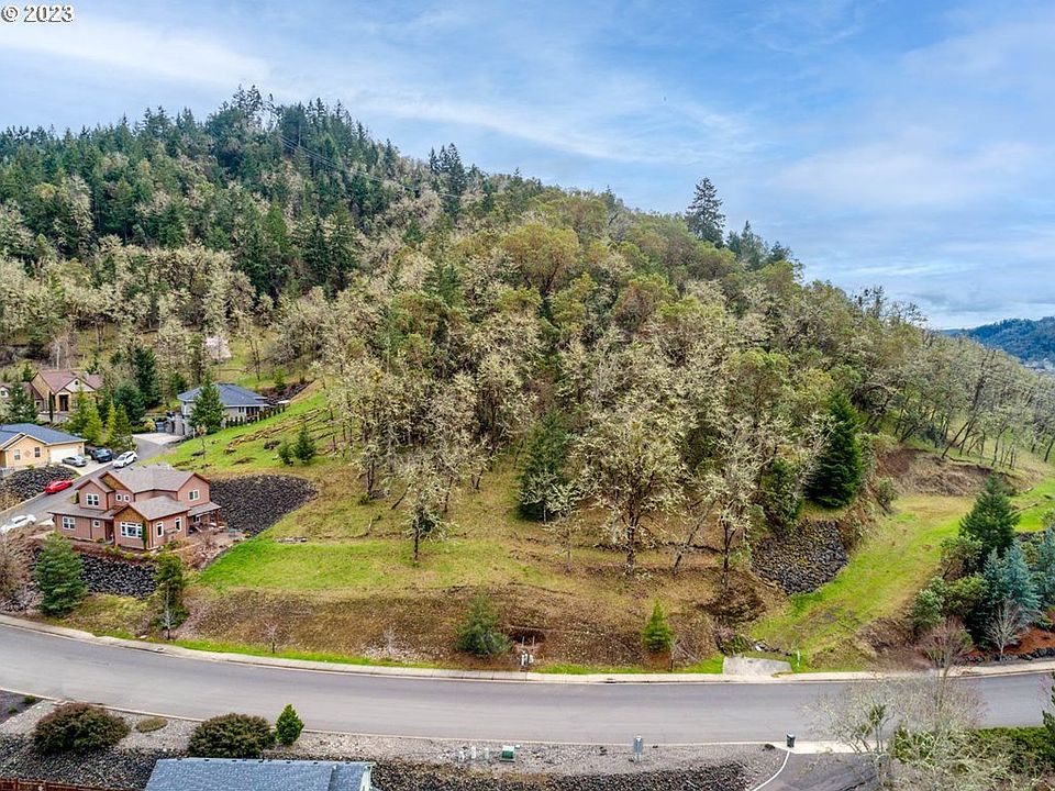 1st image of 165 Winchester Creek Ave