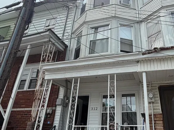 312 S Jardin St, Shenandoah, PA 17976