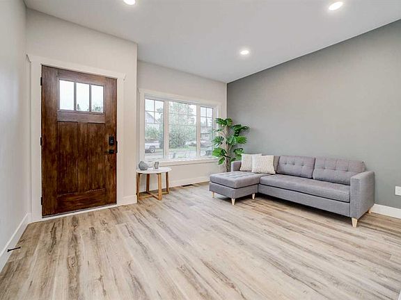 3rd image of 1179 W James Ave
