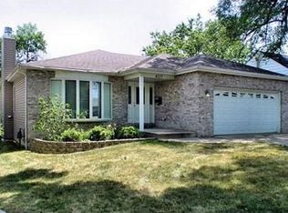 4237 Elm St, Downers Grove, IL 60515