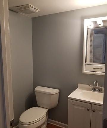 4th image of 1771 Queensbury Cir