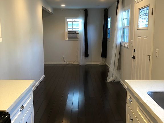 4th image of 2473 1/2 Barry Ave